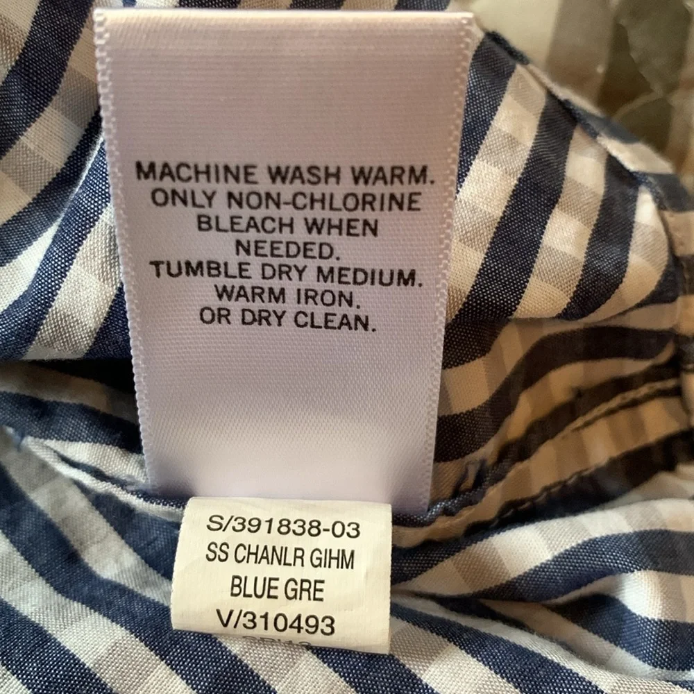 Banana Republic Blue & Grey Checkered Casual Button Down Shirt EUC